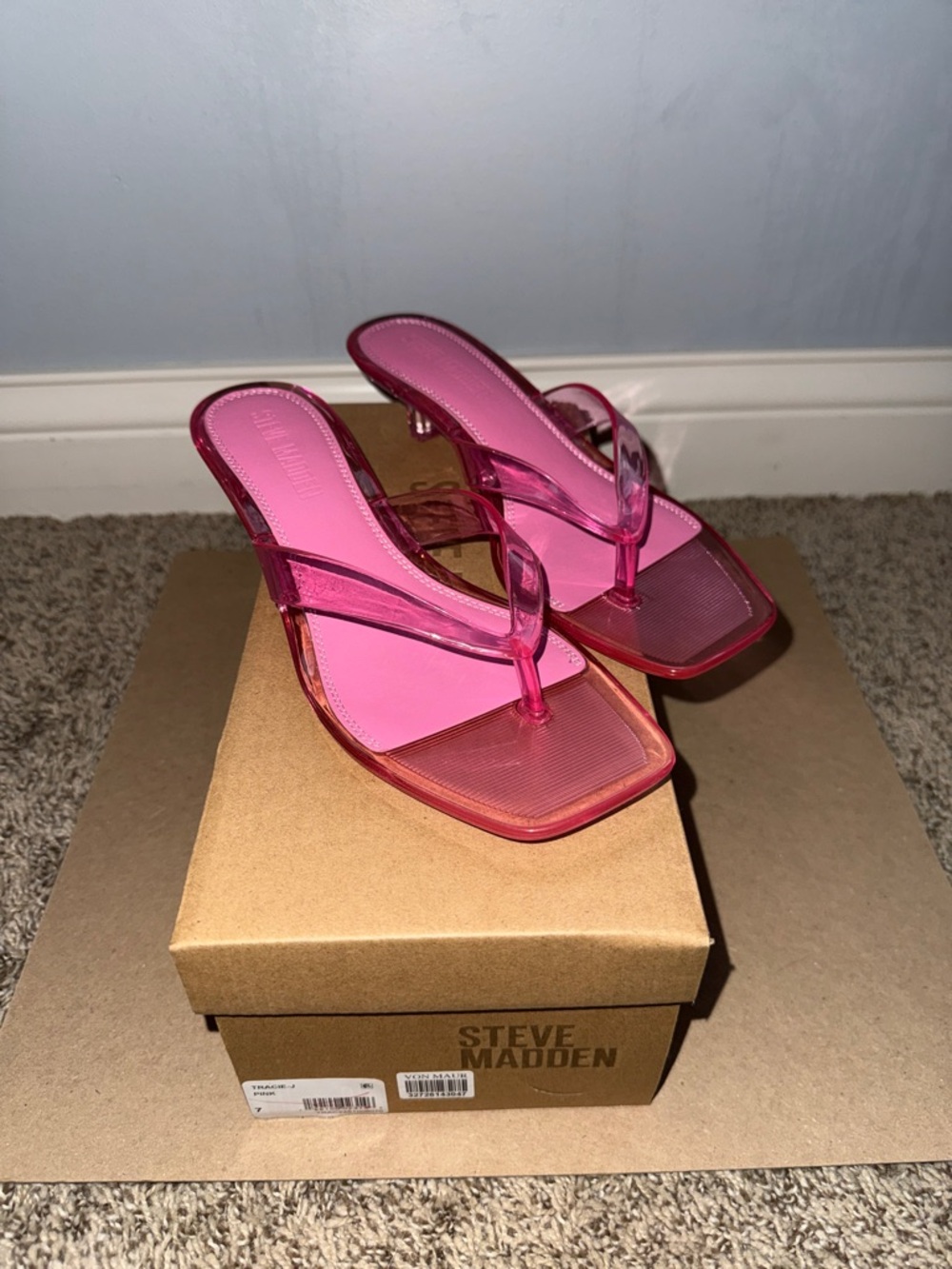 NIB Steve Madden Pink Jelly Thong Heels SZ 7 women’s shoes, sandals.